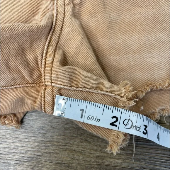 Free People Women’s Tan Denim Shorts, distressed, Raw Hem, size 27 - Picture 6 of 12